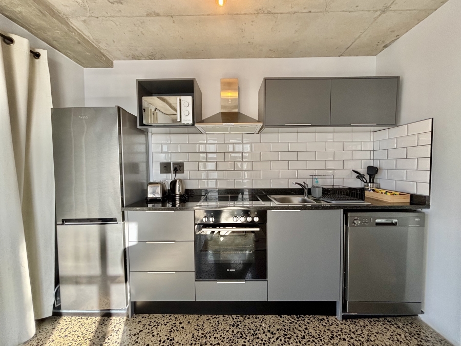 1 Bedroom Property for Sale in Bloubergstrand Western Cape
